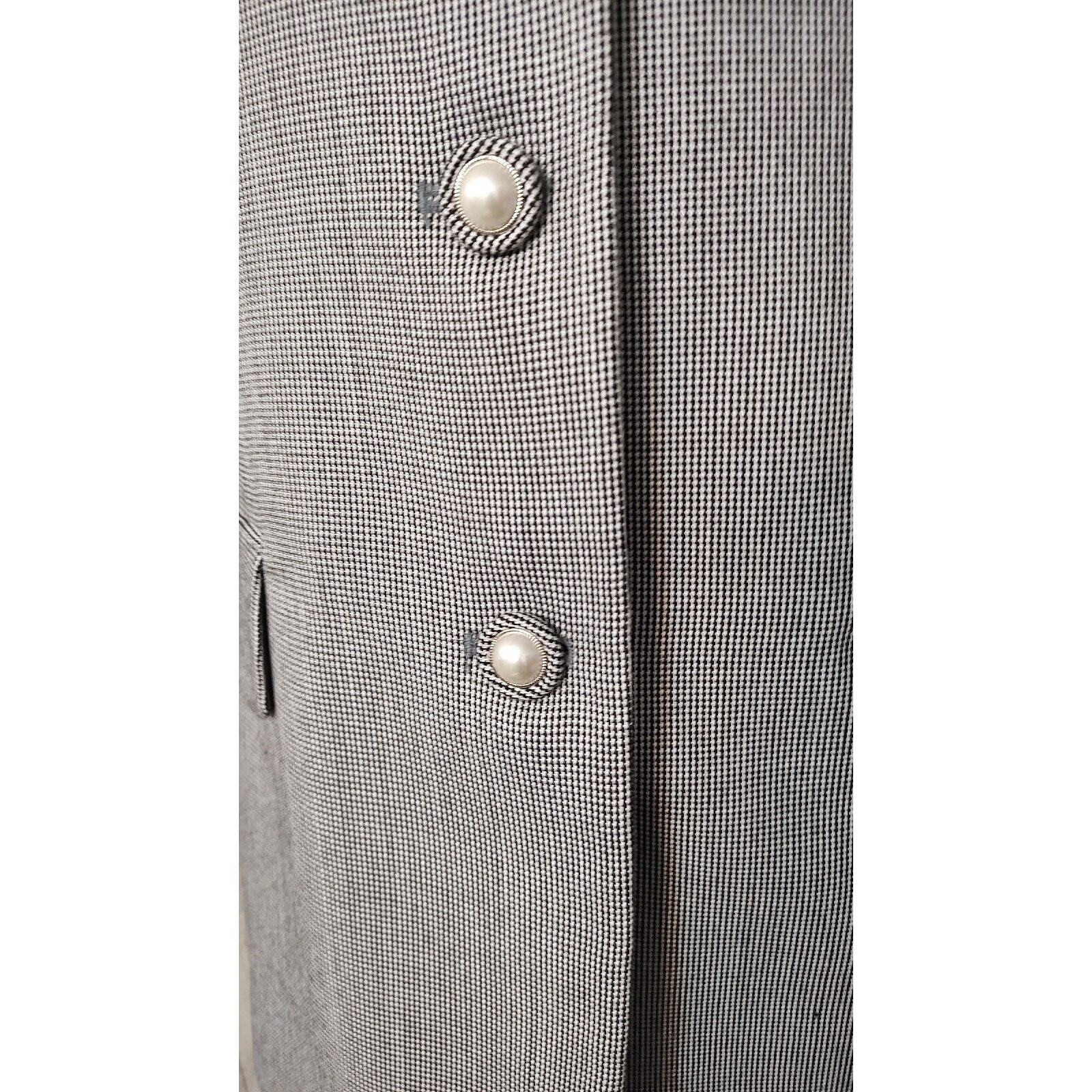 Emily Woman Gray VTG Suit Jacket Skirt Size 10 Pockets Handkerchief Lined Pleats