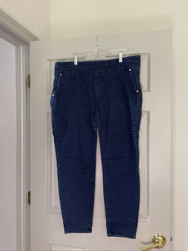 Avenue Jeans Women Size 16A Ankle Blue Jeans