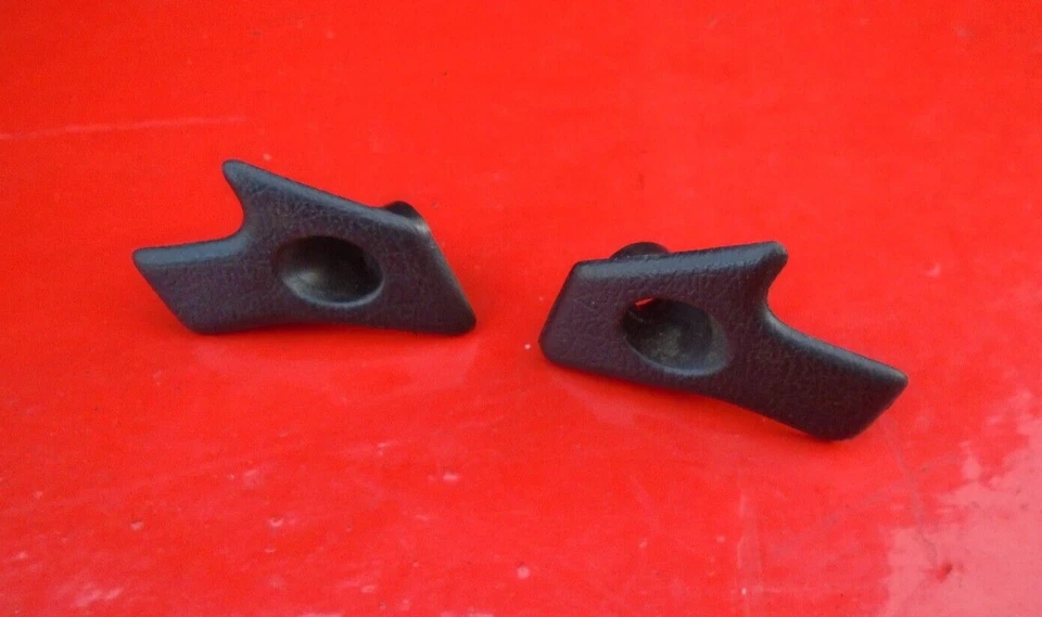 93-97 HONDA DEL SOL DRIVER PASSENGER DOOR PANEL BOLT SCREW COVER CAP TRIM SET - Image 2 of 3