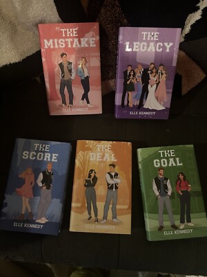 Off-Campus Illumicrate SIGNED Special Edition Set Stenciled Edges Elle Kennedy