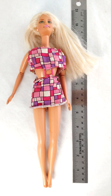 Vtg 1966 Barbie Blonde w Green Eyes Back Lever Moves Jointed Arms