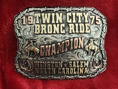 Bronc Riding Rodeo Champion Trophy Belt Buckle Twin Citys North Carolin 1975 322