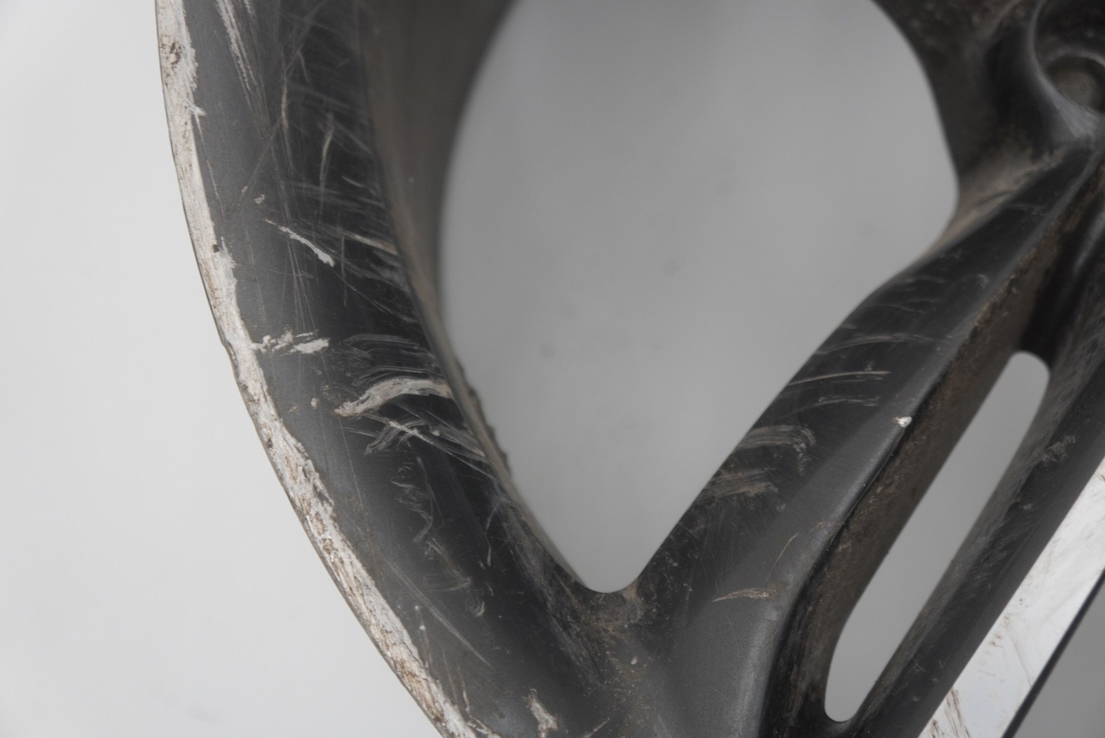 Ferrari 296 2024 Rear Right Wheel Gray P/N 986224