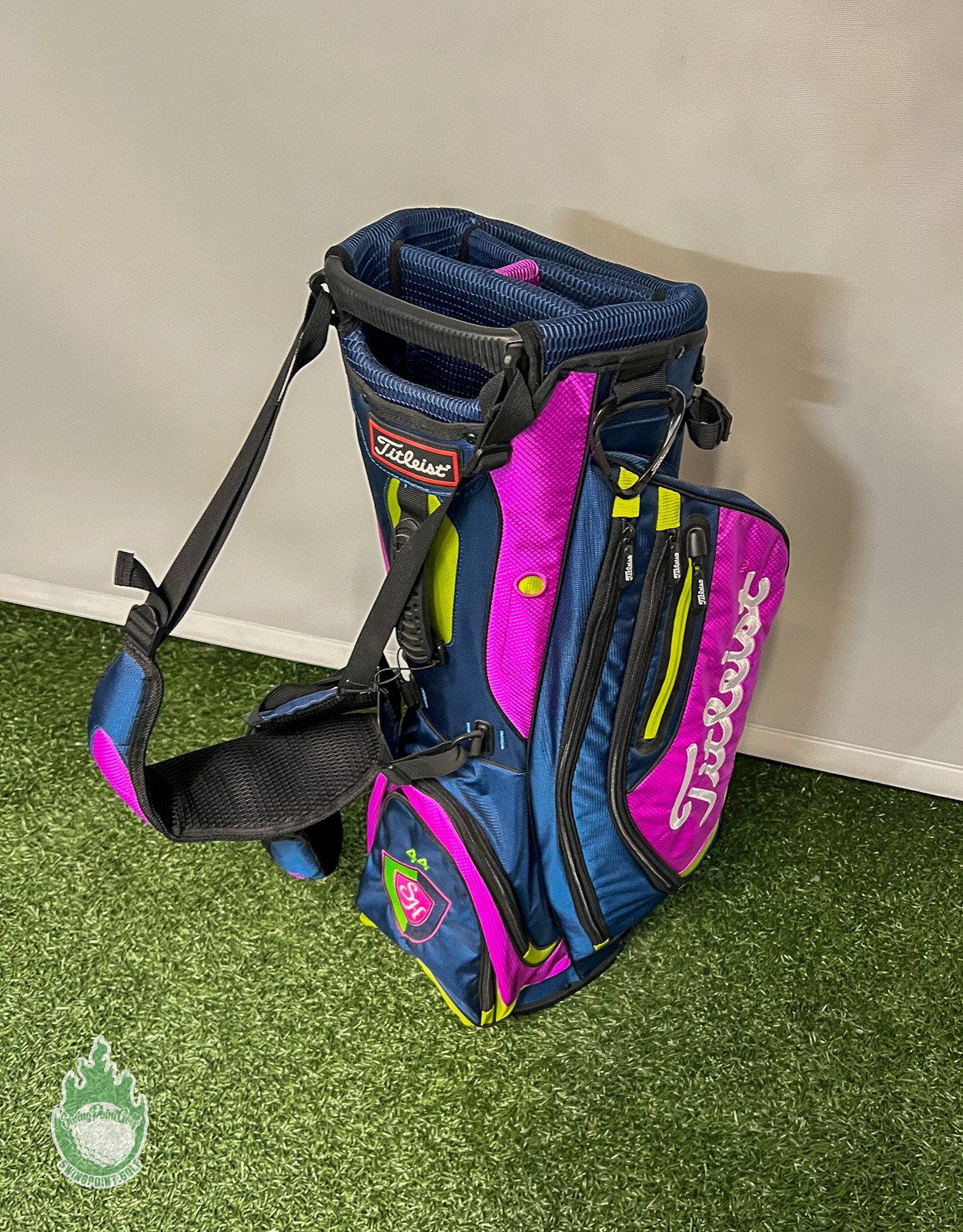 Used Titleist 2015 Stand/Carry Golf Bag Lime Navy/Purple/Lime 5-Way 7 Pockets
