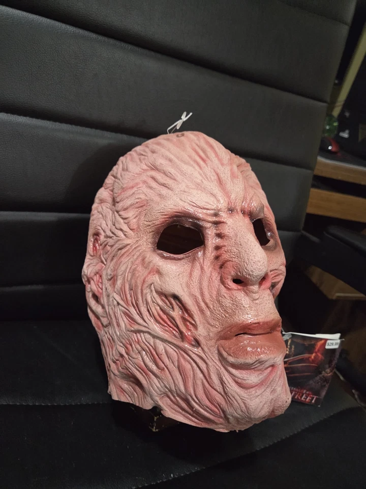 New Line Cinemas A Nightmare on Elm Street Freddy Krueger Costume Mask New Tags - Image 2 of 4