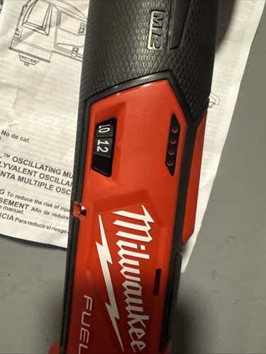 Milwaukee 2526-20 M12 FUEL Oscillating Multi-Tool (Tool Only) - Picture 5 of 6