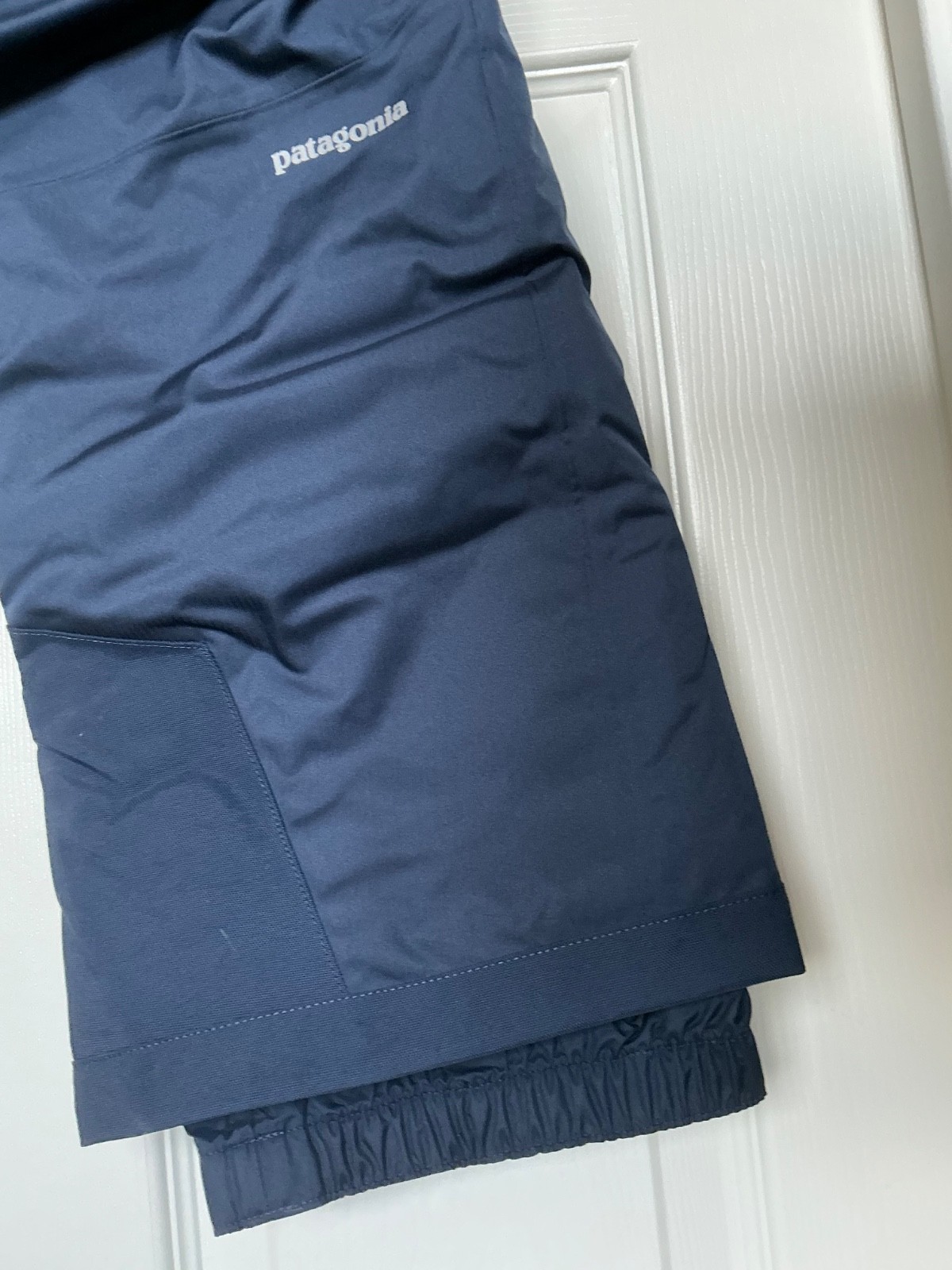 Patagonia Navy blue ski  Boys or Girls  Pants Snow Ski Sled M 10 Hides Dirt! thumbnail 6