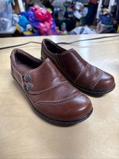 Clarks Womens Size 6M Ashland Lane Q Slip On Loafer Redwood Pre Owned