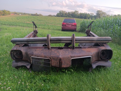 1973 Oldsmobile Cutlass Supreme Front End W/ Bumper, Radiator Supp. & A/C Cond. - Picture 12 of 15
