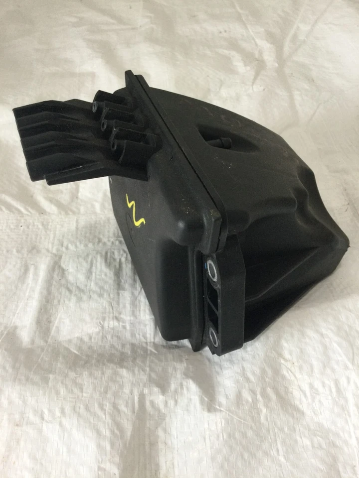 2012 Mercedes Benz Sprinter 2500 Vacuum Reservoir A6510700768 OEM - Image 2 of 4