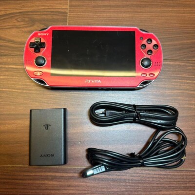 PS Vita PCH-1000 Cosmic Red WLAN OLED mit Ladegerät Spielkonsole Body Hobby SONY