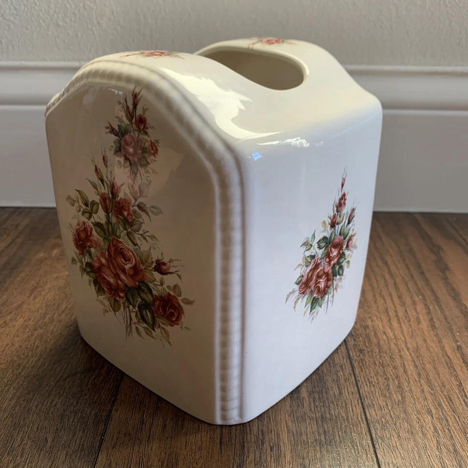 Caja cuadrada con cubierta de pañuelo de cerámica vintage Athena 'Rose Rhapsody'  Foto 2 de 4