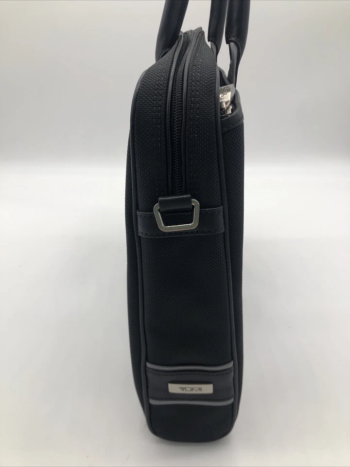 Tumi Slim Briefcase 2.75”x15.5”x10.75 - Image 4 of 4