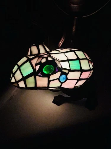 Amazing Vintage Stained Tiffany Style Glass Figural Frog Table Lamp
