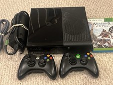 Xbox 360 E 4GB Console Bundle w/ Kinect Controller HDMI Skyrim/Assassin  s Creed
