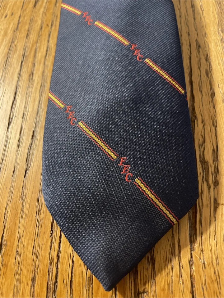 Vintage Excelente Estado Usado Warden Brooks Ltd. Raro Listrado FEC Monograma Logotipo Gravata Governo - Imagem 2 de 4