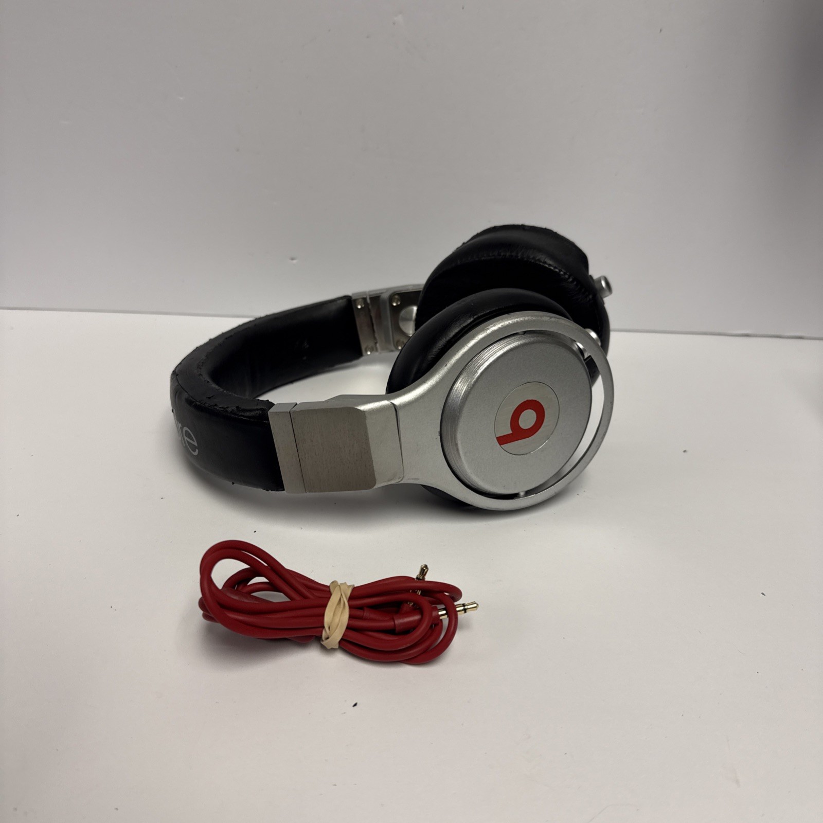 Monster Beats by Dr. Dre Pro Wired Headphones Black/Silver | Read Desc