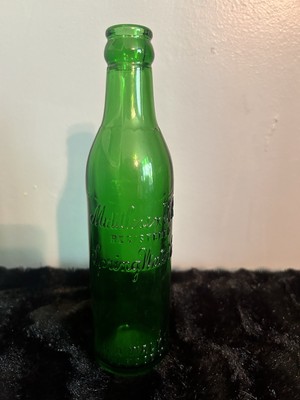 Vintage Middlesex Fells, Registered Spring Water Co. Green glass bottle.