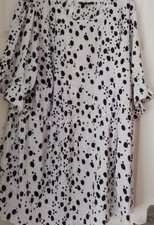 Image of Evans White Black Polka Dot Top Size 30 32 Short Frilled Sleeve