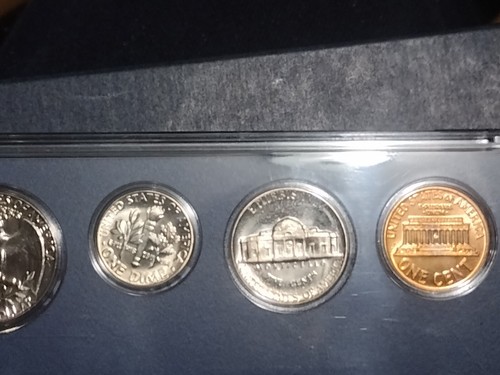 1967 US Special Mint Set - SMS UNC Coins w/ Box-Silver Kennedy! - Picture 5 of 5
