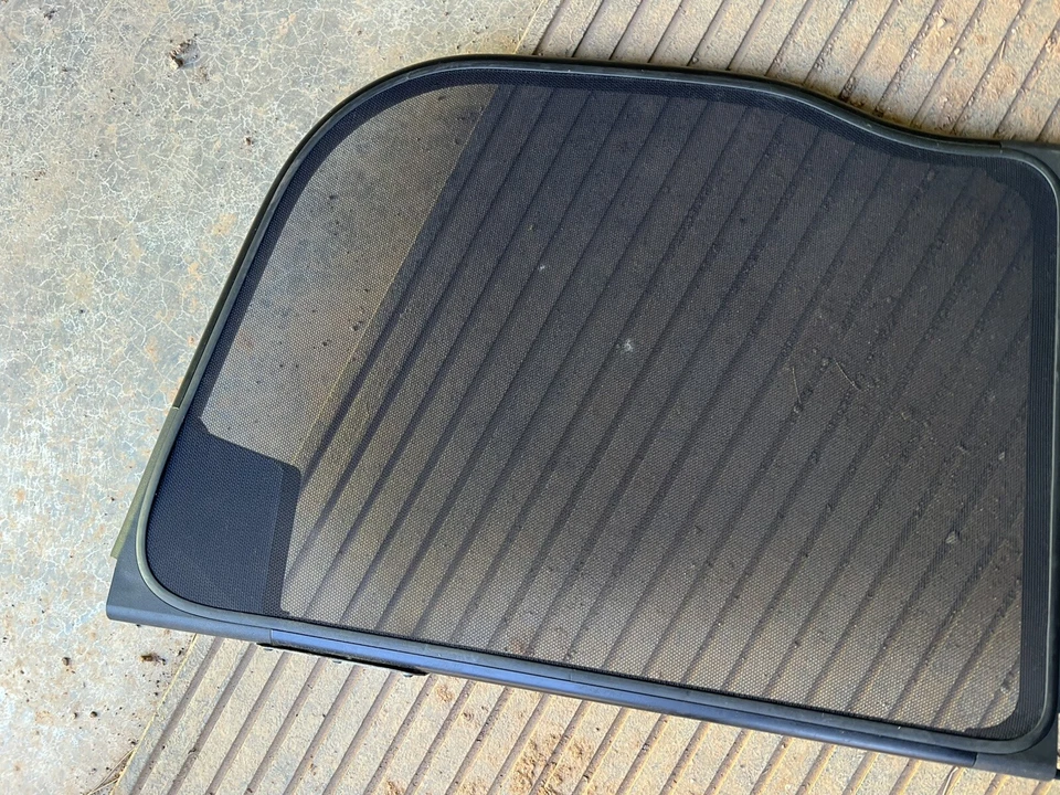 Cadillac Allante 90 91 92 93 tela de vento - Imagem 3 de 4