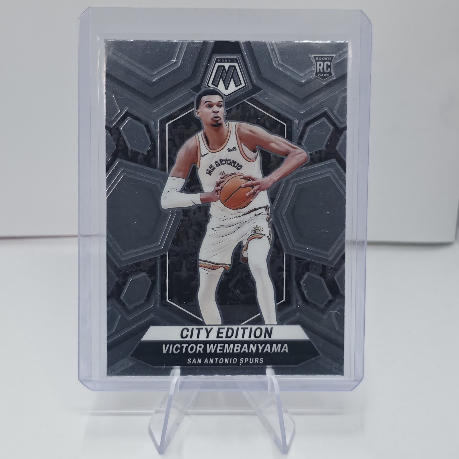 2023-24 Panini Mosaic - City Edition Victor Wembanyama #282 Silver Prizm (RC)