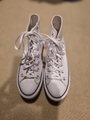 Womens Converse All Star High Top White Canvas Lace-Up Sneakers.
