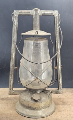 Antique Dietz VICTOR Hotblast Tubular Lantern Lamp Nice Cond. LOTS of TIN Plate