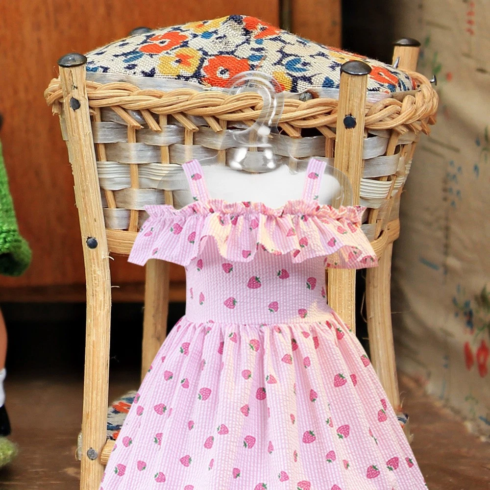 VETEMENTS Confezione 2 Appendiabiti Bambola Appendiabiti Armadio Plastica Cappotto Miniatura