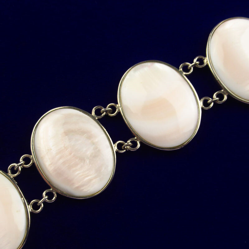 SJ99955 Natural White Shell Oval Adjustable Bracelet About