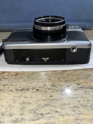 FUJICA COMPACT 35 Film Camera Fuinon 38mm f/2.8 From JAPAN - Picture 10 of 16