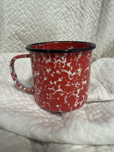 rote Emaille Tasse
