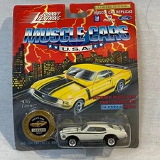 Vintage Johnny Lightning - MUSCLE CARS U.S.A. - 1969 Pontiac GTO J - 1/64   Whit