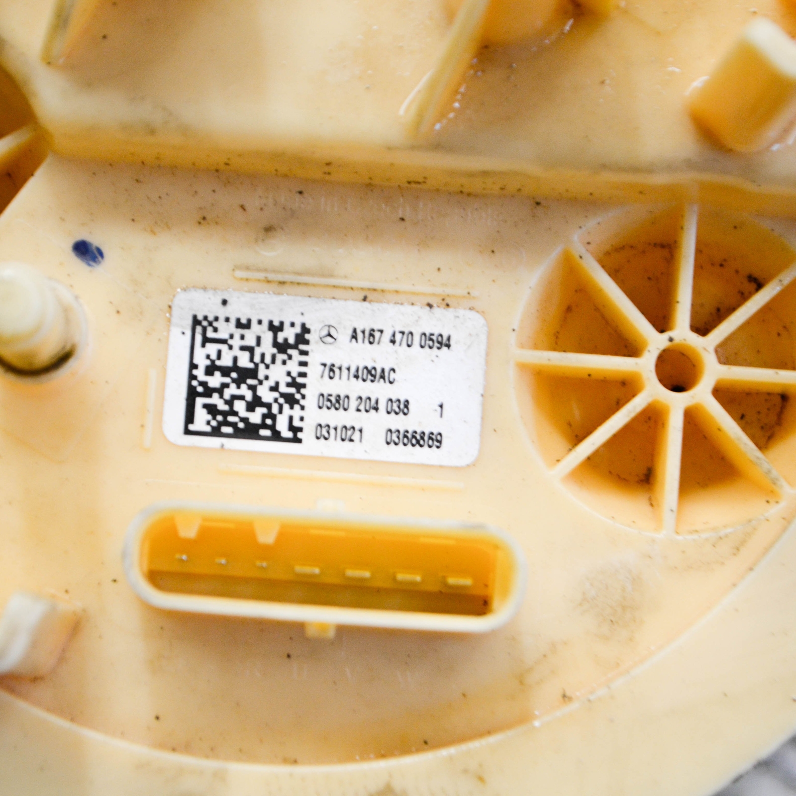 MERCEDES-BENZ GLE W167 Fuel Tank Pump A1674700594 2.0 Hybrid 142kw  