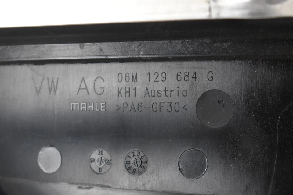 Porsche Cayenne 2019-2023 2,9 L panel de cubierta del motor con filtro de aire caja OEM Foto 2 de 4