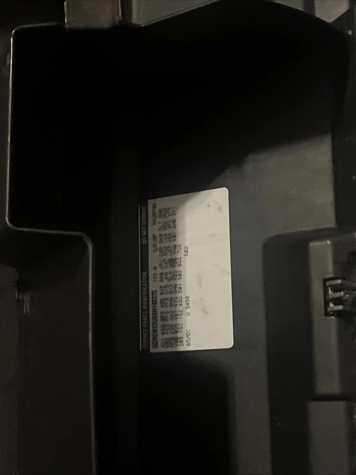 Hummer H2 2003-2004 tablero guantera compartimento de almacenamiento OEM Foto 3 de 4