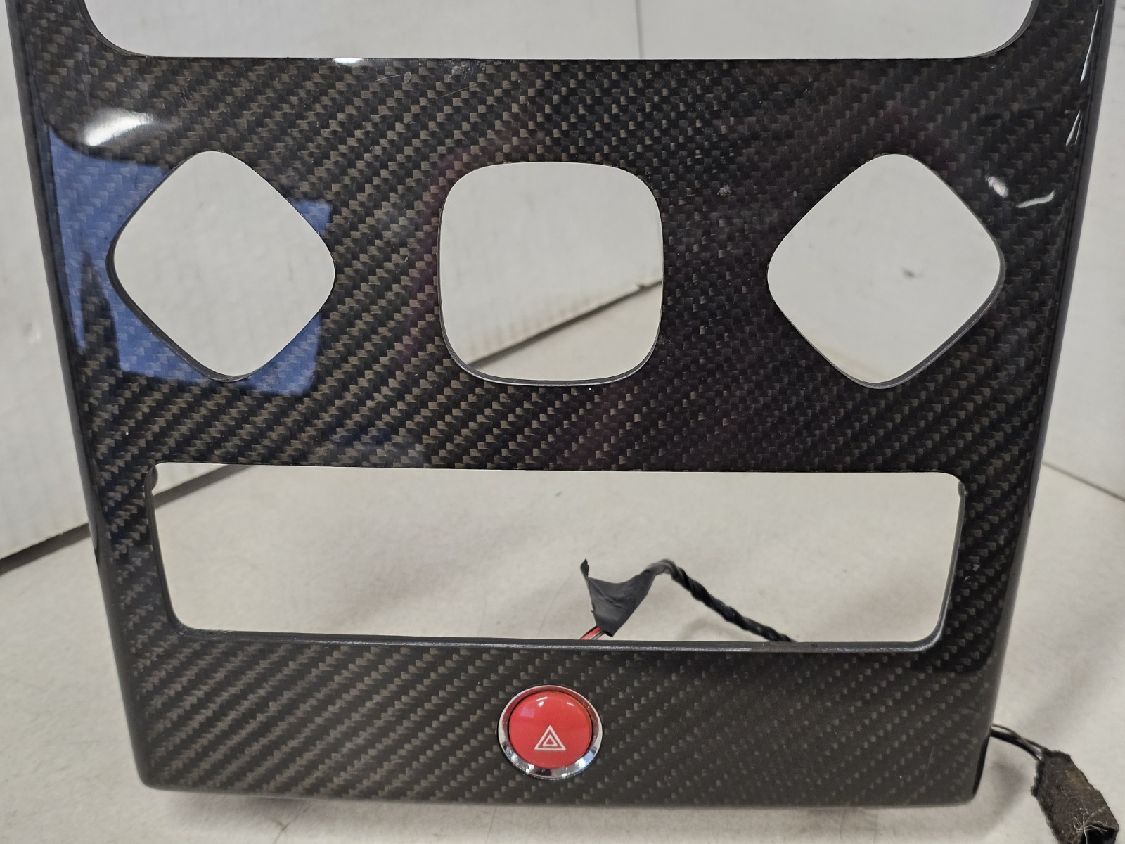2005-2008 Maserati Quattroporte Sport GT Carbon Fiber Radio Bezel OEM 67305400