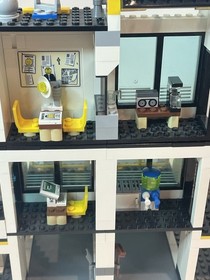 Lego 7744 City: Police Headquarters 95% Complete Minifigures Manuals