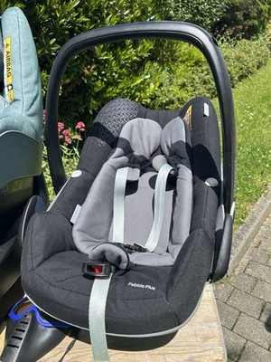 Maxi-Cosi Pebble Plus Babyschale i-Size mit Isofix Schwarz/Grau Tragegriff