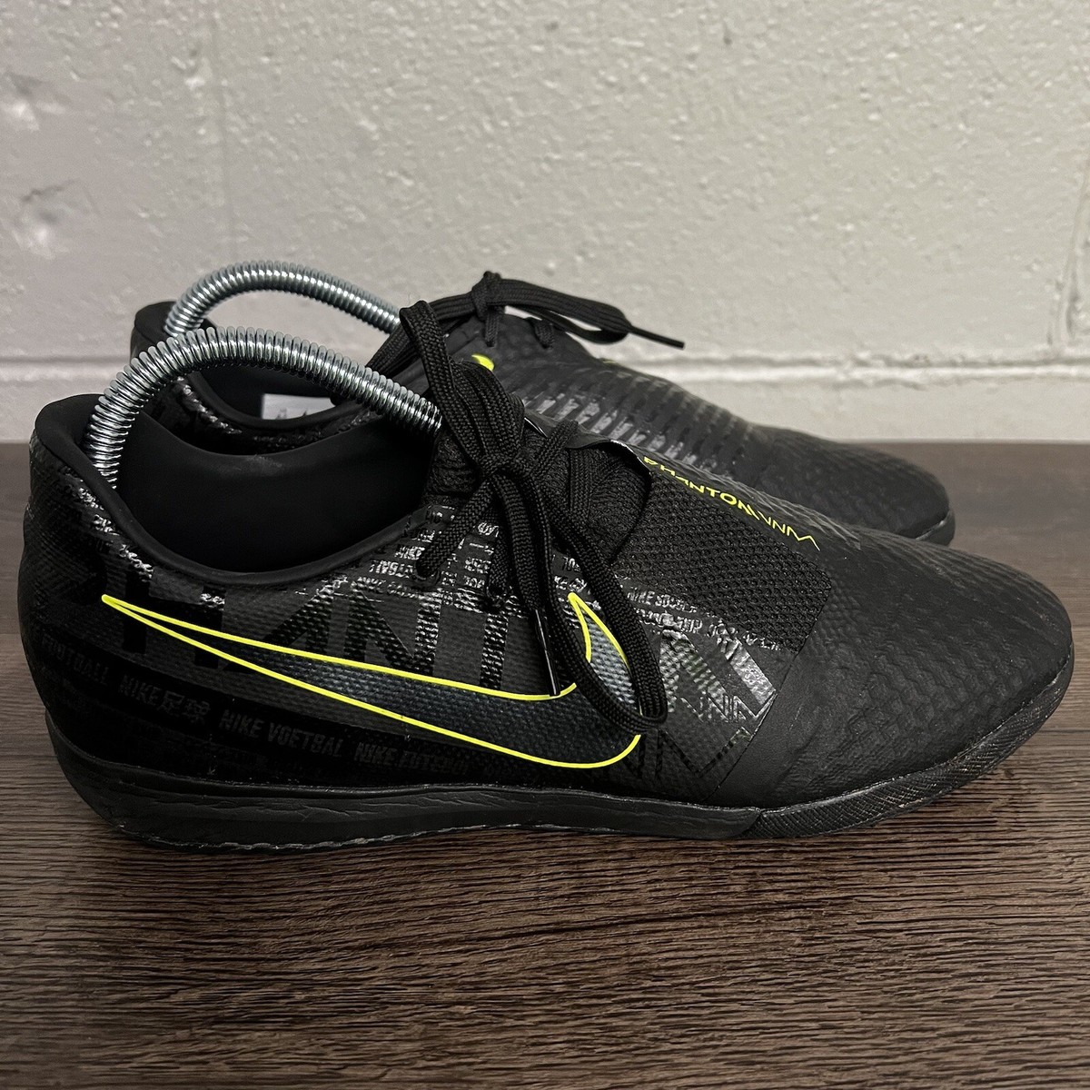 Size 8.5 - Nike Phantom Venom Academy TF Black Volt for sale