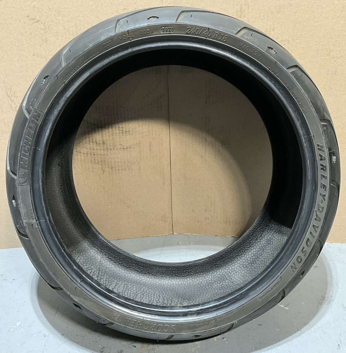 Harley Davidson Michelin Scorcher “11” 240/40R18 M/C 79V Rear Tire