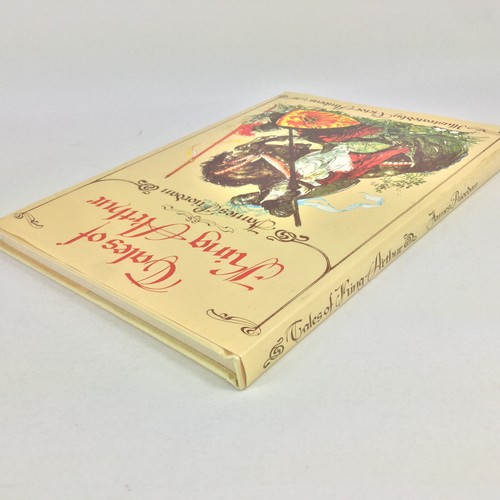 Tales of King Arthur by James Riordan and Victor Ambrus 1984 Illustrated H/C - Picture 7 of 15