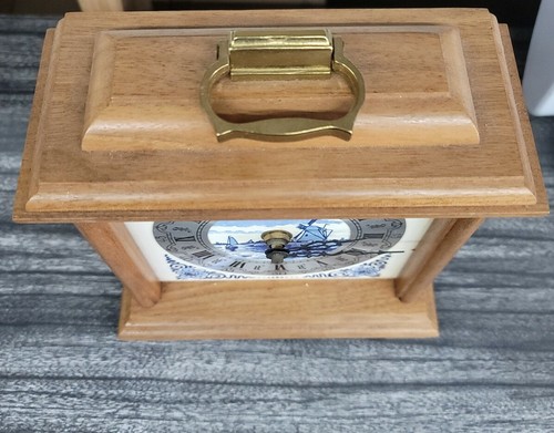 Vintage Wood Delft Style Mantel Clock Holland/England Clock For Parts - Picture 3 of 3