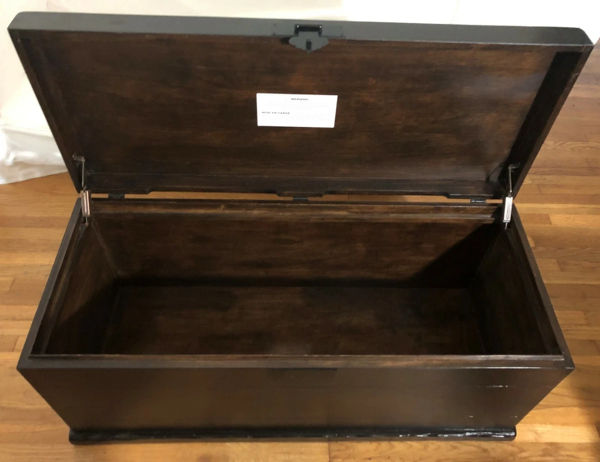 RARE POTTERY BARN SOLID WOOD STEAMER COFFEE TABLE