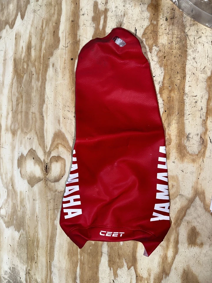 Cubierta de asiento roja 06-1235 Yz 125 Foto 3 de 3