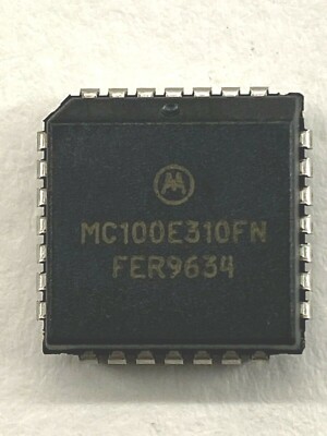  ONSEMI MC100E310FN Clock Drivers & Distribution 5V 2:8 ECL Diff