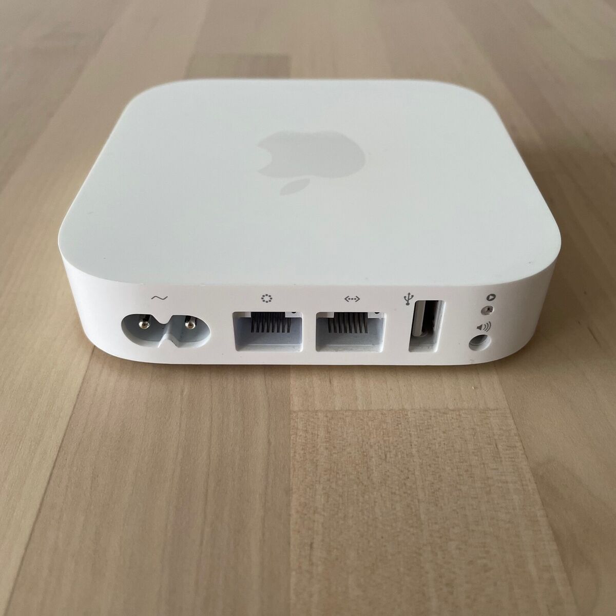 Apple Airport Express A1392 2nd Generation 802.11n WiFi Apple Airport Express A1392 2nd Generation 802.11n WiFi