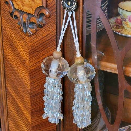 2 Vintage Multi Faceted Glass Dangling Curtain Drape Holders- Sparkly JellyFish - Picture 6 of 9