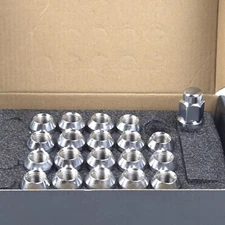 20PCS Chrome 1/2-20 Closed End Lug Nuts For Bronco Mustang Ranger YJ TJ KJ KK ZJ