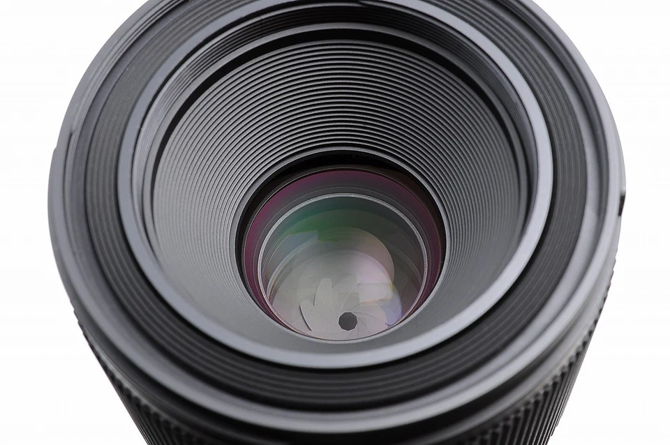 SIGMA 70mm F/2.8 DG MACRO Art Lens for SONY E mount Original Box -Near Mint- - Image 4 of 4